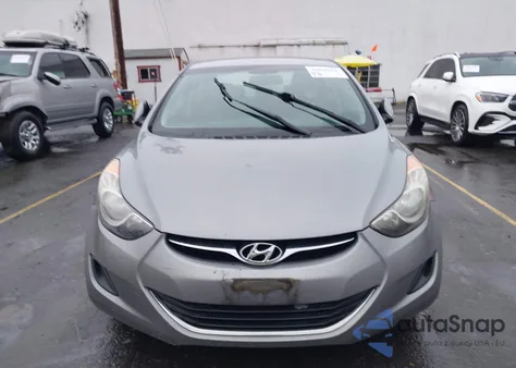 2011 Hyundai Elantra Gls (Ulsan Plant) z USA, uszkodzony, nr VIN KMHDH4AE2BU147603